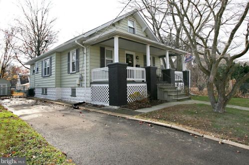 558 Walnut St, Camden NJ 08106-2215 exterior