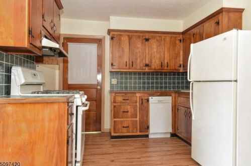 11 Spg St, Kinnelon NJ 07405-1322 exterior