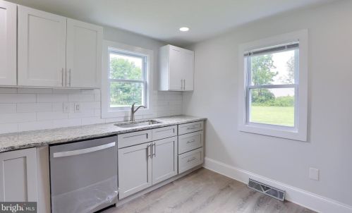 720 Elizabeth St, Lancaster PA  17603-2218 exterior