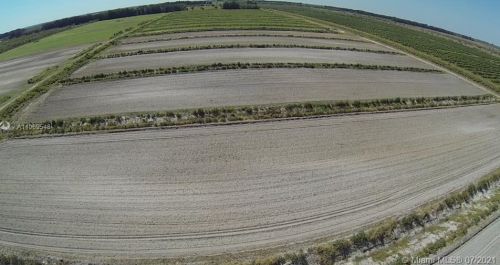 595 Header Canal Rd, Fort Pierce FL  34945-4204 exterior