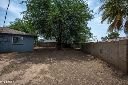 3818 Cactus Wren Dr, Phoenix AZ  85051-8229 exterior