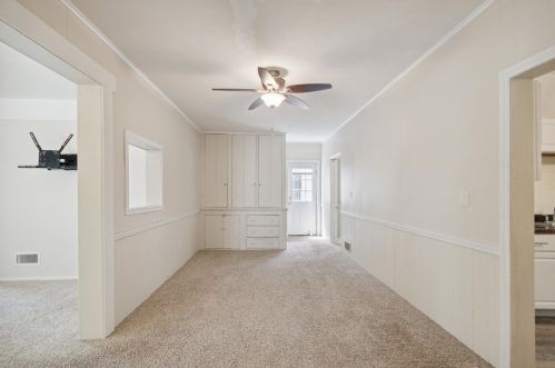 976 Grand Ave, Meskegon MI 49441-1811 exterior