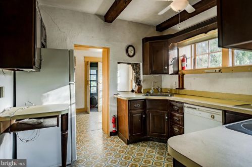 56 Glen Riddle Rd, Media PA 19063-5349 exterior