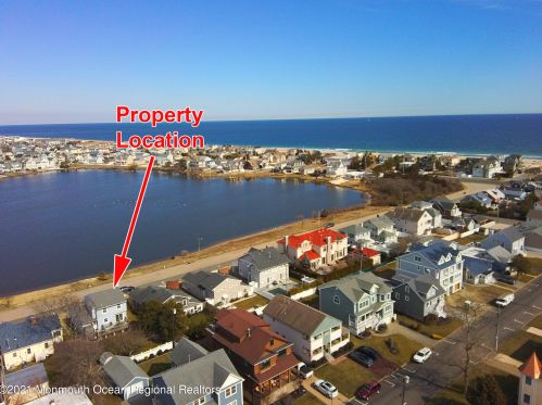 320 Elizabeth Ave, Point Pleasant Beach NJ 08742-4133 exterior