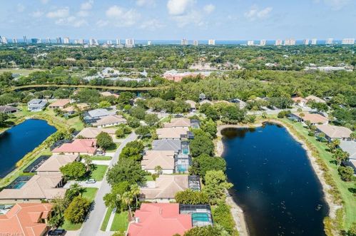 6359 Old Mahogany Ct, Naples FL exterior