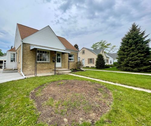 3347 77 St, Milwaukee WI 53219-3818 exterior