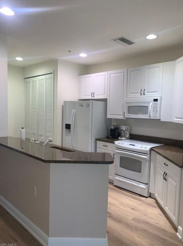 1380 Sweetwater Cv, Naples FL 34110-4201 exterior