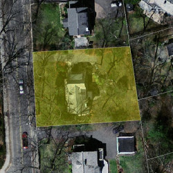 498 Chestnut St, Newton MA  02468-1224 aerial view