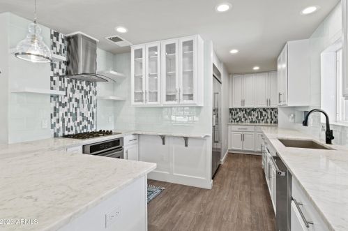 7035 15th St, Phoenix AZ  85020-5414 exterior