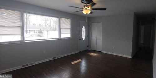 205 Davis Rd, Runnemede NJ 08078-1816 exterior