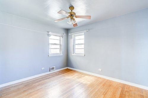 10939 King Dr, Chicago IL 60653-3311 exterior