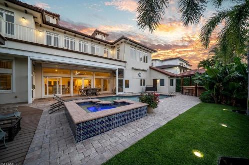 453 18 Ave, Naples FL 34120-3556 exterior