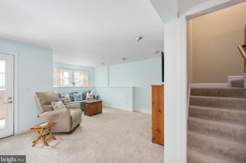 6133 Joust Ln, Alexandria VA 22315-4809 exterior