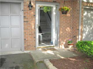 162 Metacomet Dr, Meriden CT  06450-3528 exterior