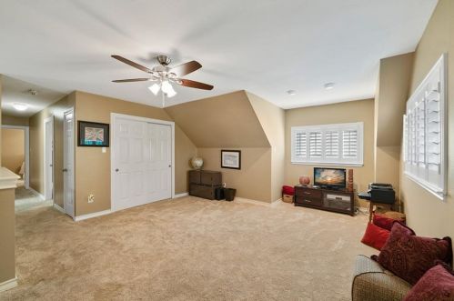 5703 Lockhill Rd, San Antonio TX 78240-1620 exterior