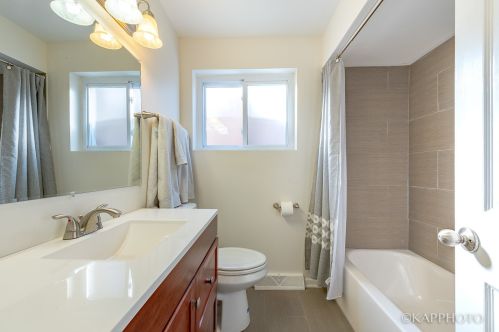 8351 Ln Salle St, Chicago IL 60628-7316 exterior