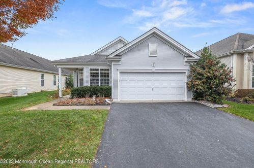 38 Cromwell Ln, Jackson Twp, NJ 08527-4687