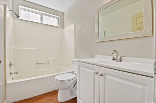 1908 Sierra Espadan Rd, Perris CA 92571-3441 exterior