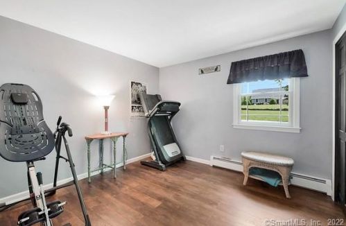 54 Kibbe Rd, Ellington CT 06029-2511 exterior