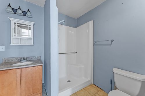 200 Main St, Pittsburgh PA 15215-2447 exterior