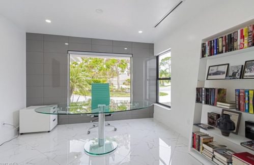 1919 Countess Ct, Naples FL 34110-1005 exterior