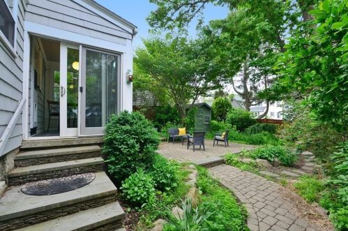 41 4th St, Providence RI 02906-3756 exterior