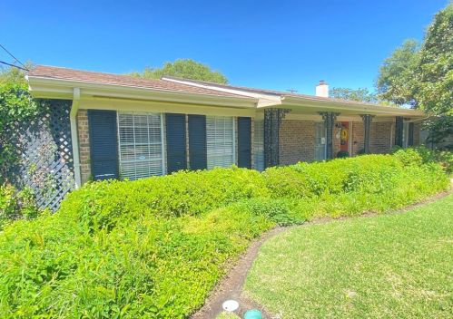 2623 51st St, Galveston TX 77551-5614 exterior