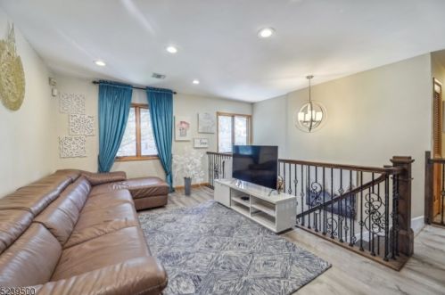 213 Louis Pl, Iselin NJ  08830-1205 exterior