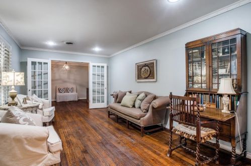 5134 Del Roy Dr, Dallas, TX 75229-2934