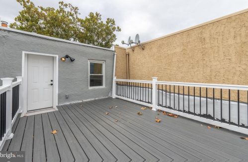 1621 10th St, Philadelphia PA 19148-1132 exterior