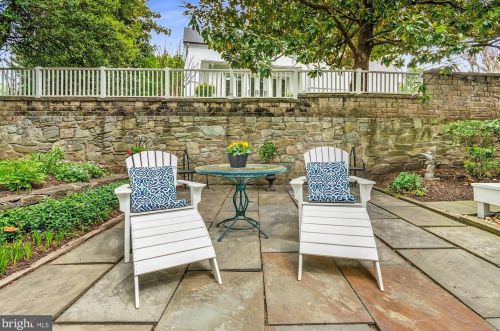 5103 Duvall Dr, Bethesda MD 20816-1871 exterior