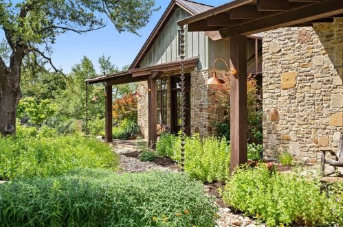 17837 Flagler Dr, Austin TX 78738-7630 exterior