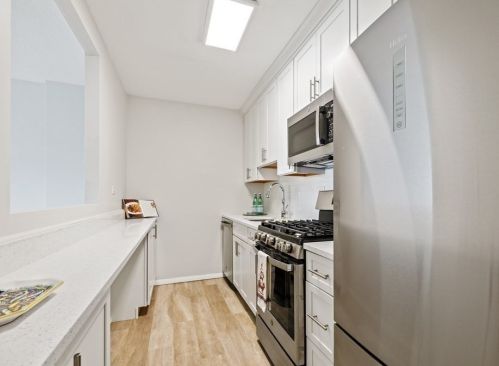 9 Hawthorne Pl, Boston, MA