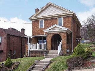 323 Queenston St, Pittsburgh PA  15210-4043 exterior