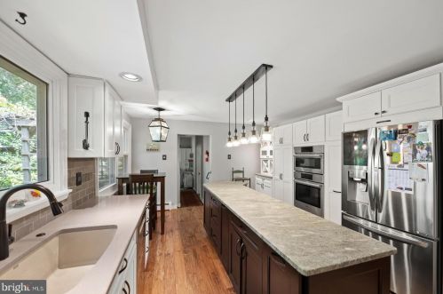 233 Old State Rd, Limerick PA 19468-3116 exterior