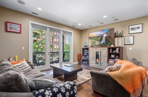 3559 Montrose Ave, Chicago, IL 60618-1139