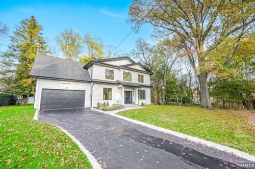 22 Lois Ave, Demarest NJ  07627-2220 exterior