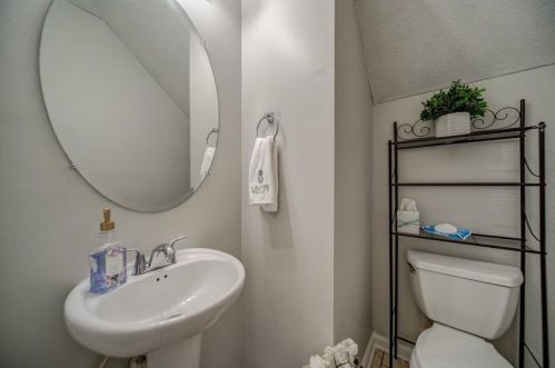 2829 Laurel Ridge Cir, Atlanta, GA 30344-8000