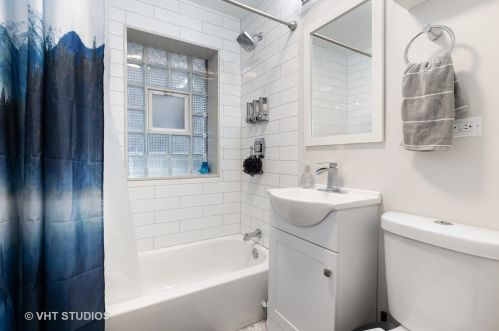 4533 Central Park Ave, Chicago IL 60655-3306 exterior