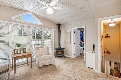 3272 Thorncrest Dr, Grand Rapids MI 49546-7353 exterior