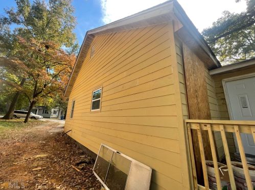 1401 Mcclelland Ave, Atlanta GA  30344-1610 exterior