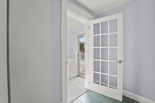 22 Bartlett Ave, Norwalk CT 06850-1530 exterior