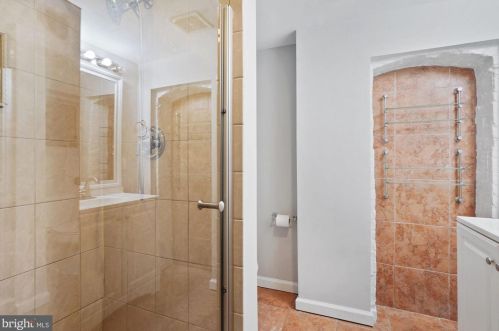 211 F St, Washington DC 20002-4928 exterior