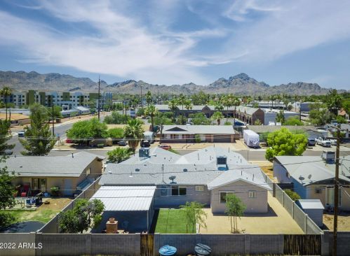 3128 Desert Cove Ave, Phoenix AZ  85029-4203 exterior