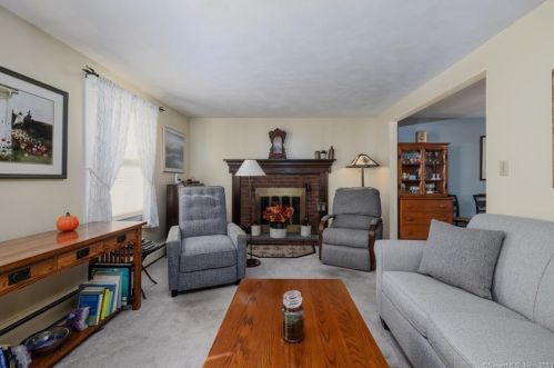 260 Birchwood Dr, Torrington CT 06790-5737 exterior