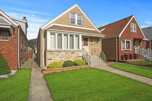 6130 Moody Ave, Chicago IL 60638-3545 exterior