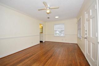 1310 Zora St, Houston TX  77055-7114 exterior