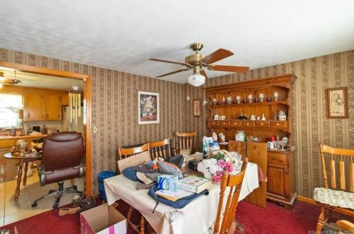 3 Coolidge Dr, Enfield CT 06082-5309 exterior