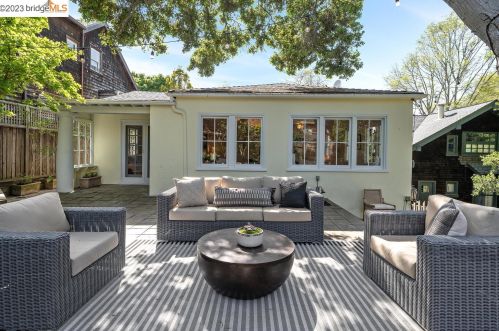 1243 Martin Luther King Jr Way, Berkeley CA 94709-1979 exterior