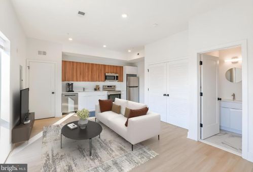 4200 Lancaster Ave, Philadelphia, PA 19104-1409